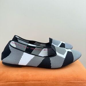 Skechers Memory Foam Black and White Flats